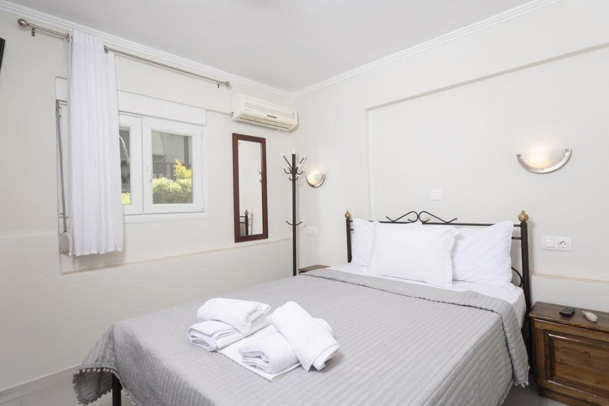 Katerina Apartments Pefkochori Buitenkant foto